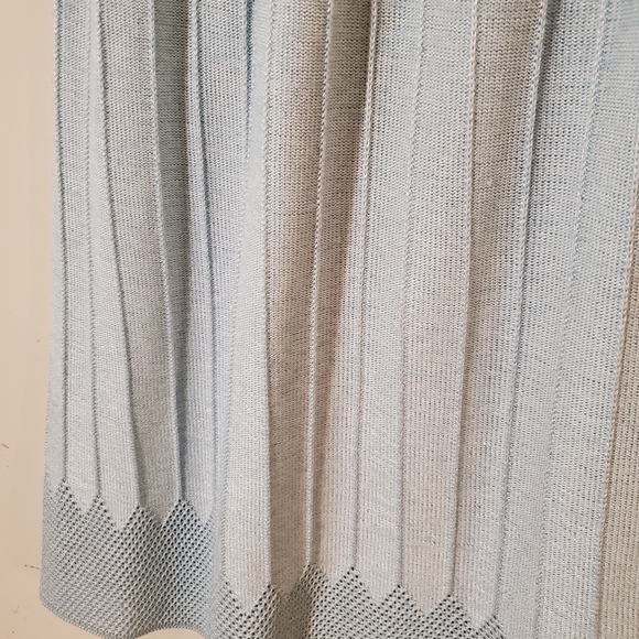 Beautiful Baby Blue Vintage Knit Midi Length Skirt Size 8 Retro Pleated Skirt - Picture 3 of 6
